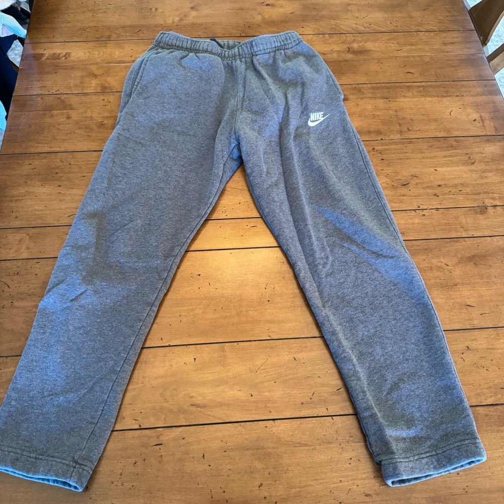 Nike Men's Fleece Lined Sweatpants Grey Size Small
